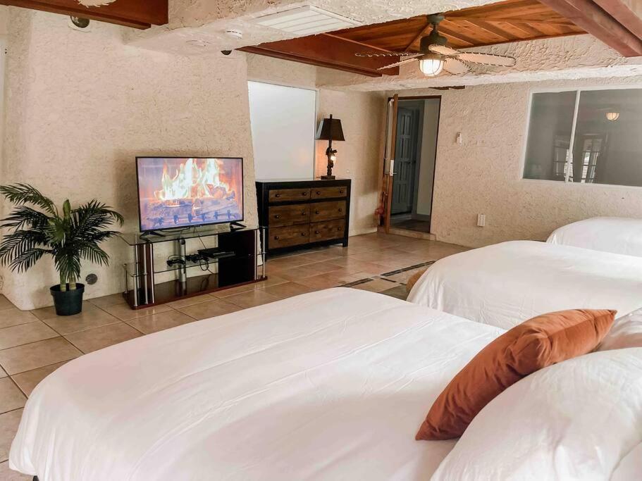 *Entertainment Villa* 5Min To Strip Optional Heated Pool Jacuzzi! ลาสเวกัส ภายนอก รูปภาพ